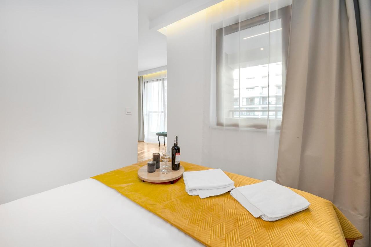 Lumina Deluxe Warsaw Apartment ภายนอก รูปภาพ